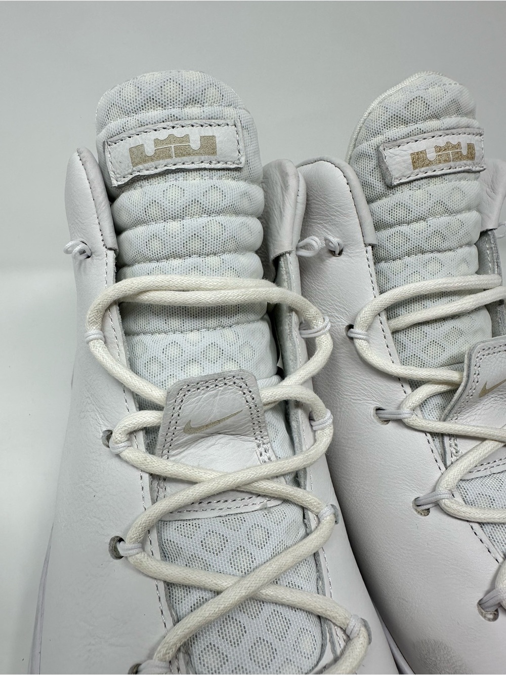 Brand New with box Nike LeBron 12 NSW White Sneaker Men’s Size 10